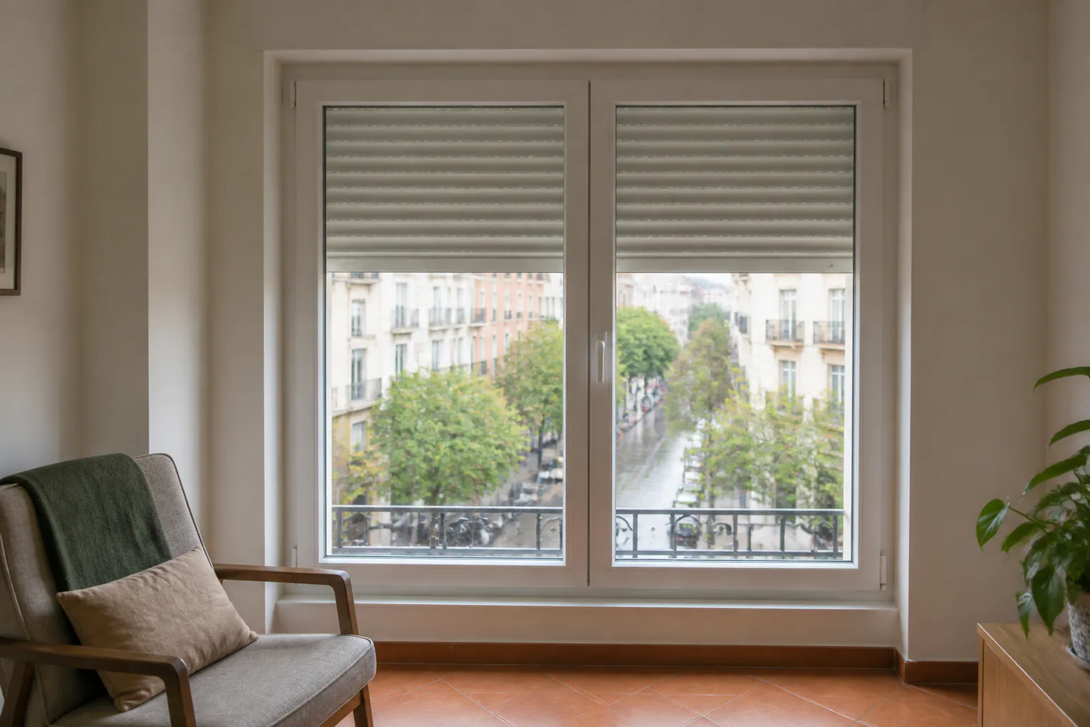 Ventana de PVC con persiana integrada en Valencia